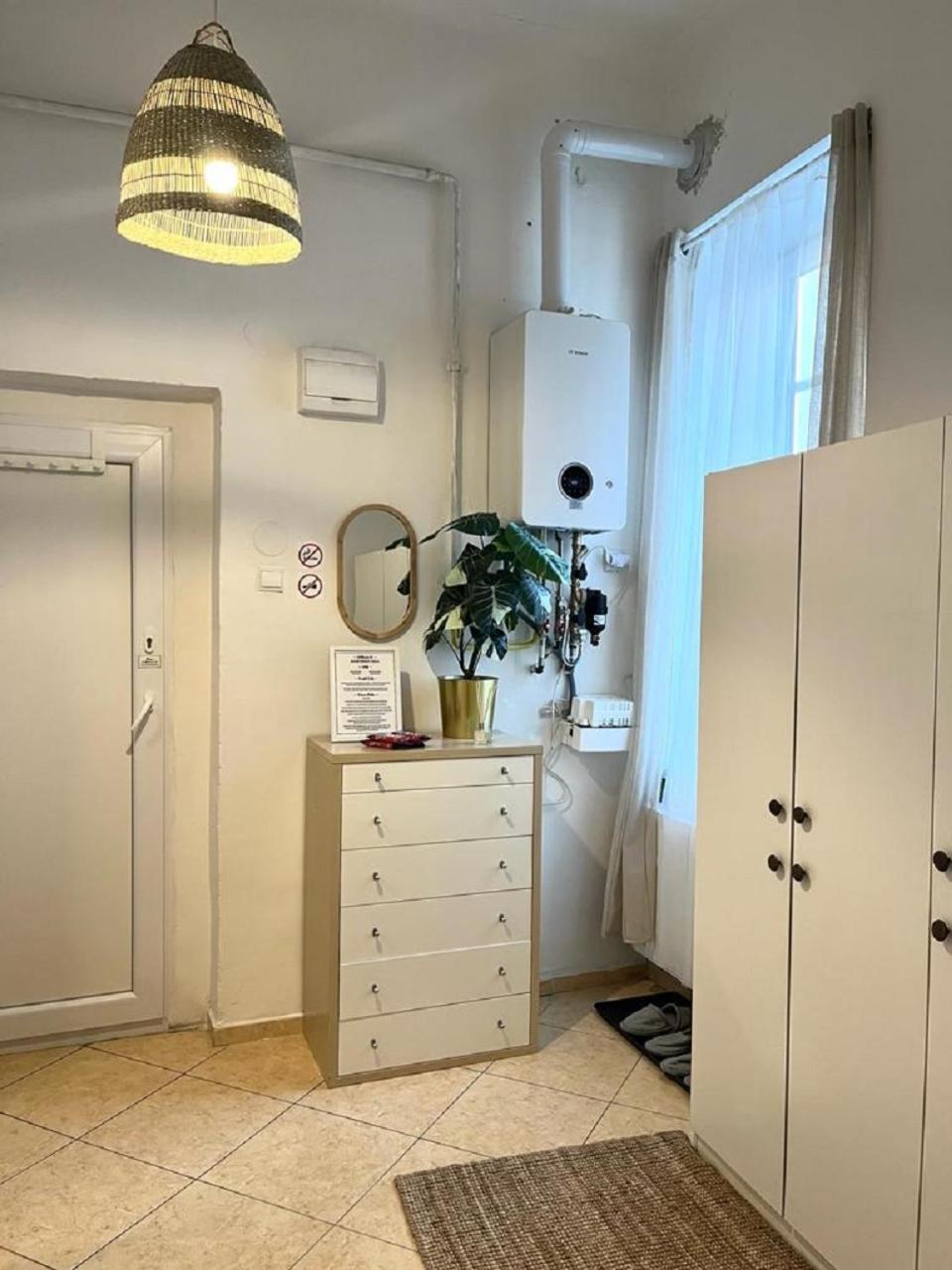 Apartment Cecil - Old Town Bratysława Zewnętrze zdjęcie