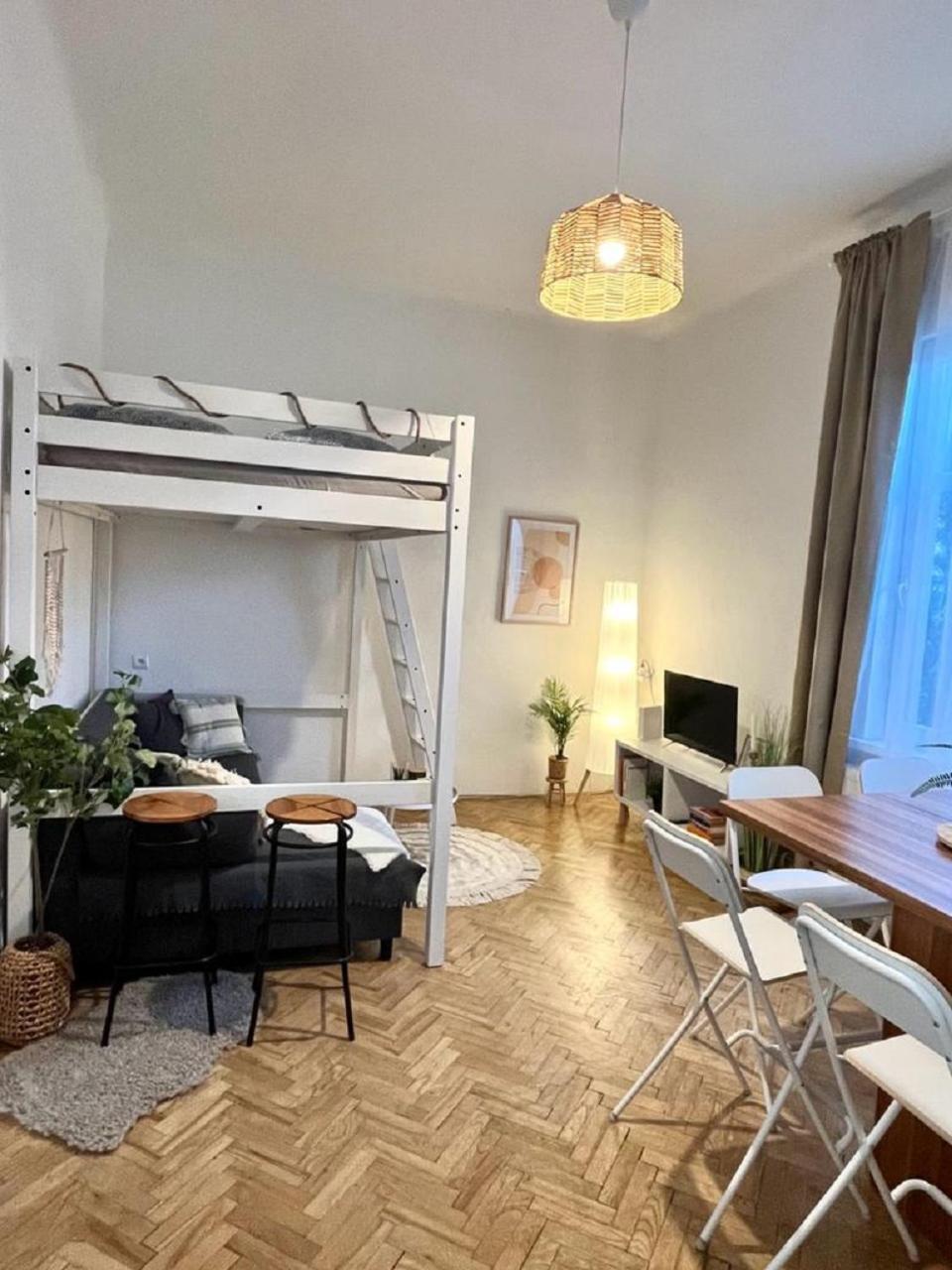 Apartment Cecil - Old Town Bratysława Zewnętrze zdjęcie